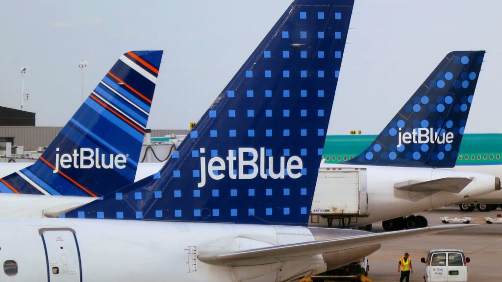 107244266-16845327762023-05-19t212640z_1967640313_rc2w11apq5rv_rtrmadp_0_american-airlines-jetblue-airways-antitrust.jpeg