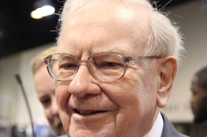 1 Warren Buffett Stock That Could Go Parabolic in 2025